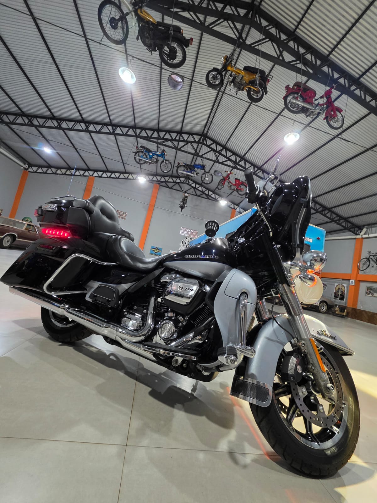 2019 Electra glide limited 6.000 millas
Motor 114 CI, 1850 CC
REFRIGERADO A AGUA
