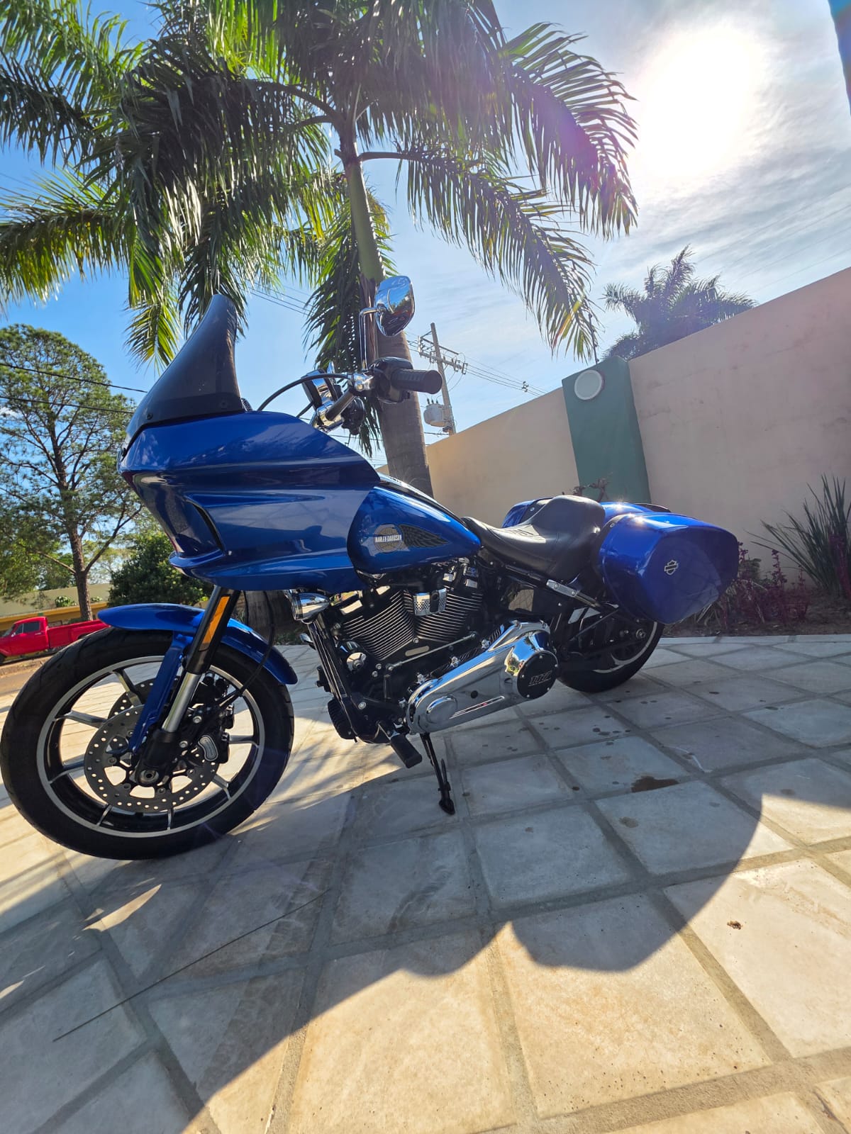 2025 Low Rider ST - Varios accesorios 
Única en Paraguay