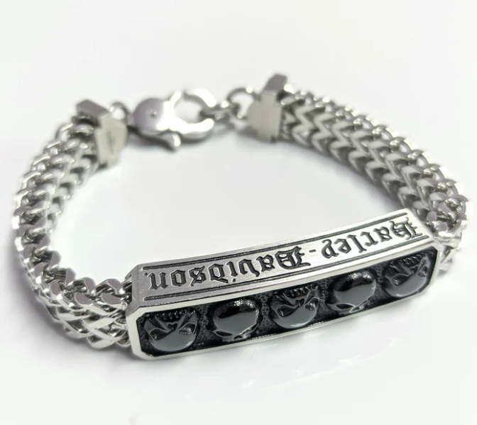 Brazalete de identificación con varias calaveras para hombre